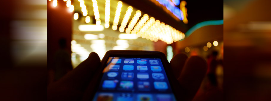 Mobilfunk und Applikationen als Teil des technologischen Angriffs.
