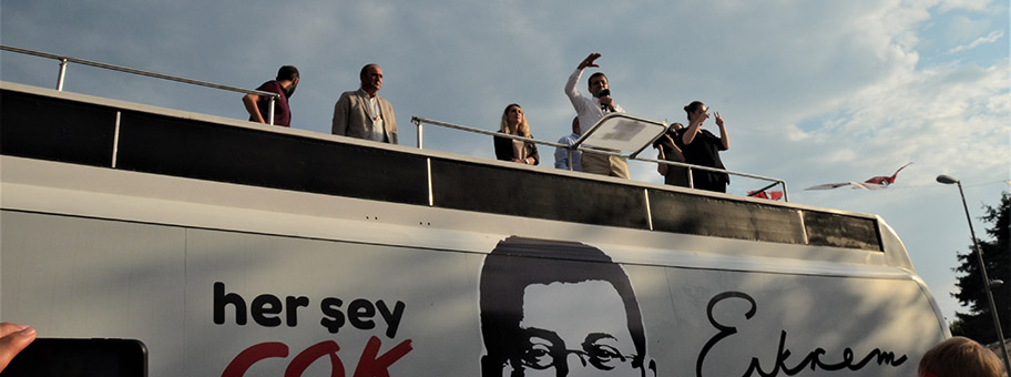 Der neue Bürgermeister von Istanbul, Ekrem Imamoğlu von der Republikanischen Volkspartei (CHP), auf Wahlkampftour in Silivri, Juni 2019.