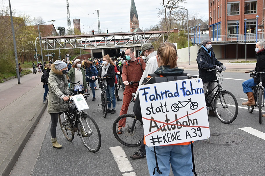 Fahrraddemo «Keine A39 - Verkehrswende jetzt in Lüneburg!», 17. April 2021.