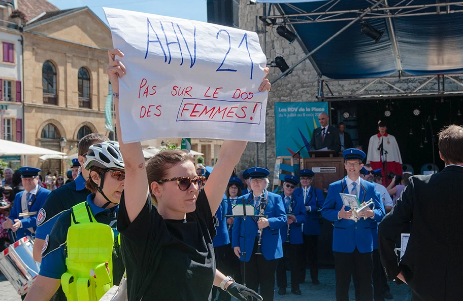 Protestaktion des Streikkollektivs während des Auftritts von Bundesrat Alain Berset in Yverdon-les-Bains.