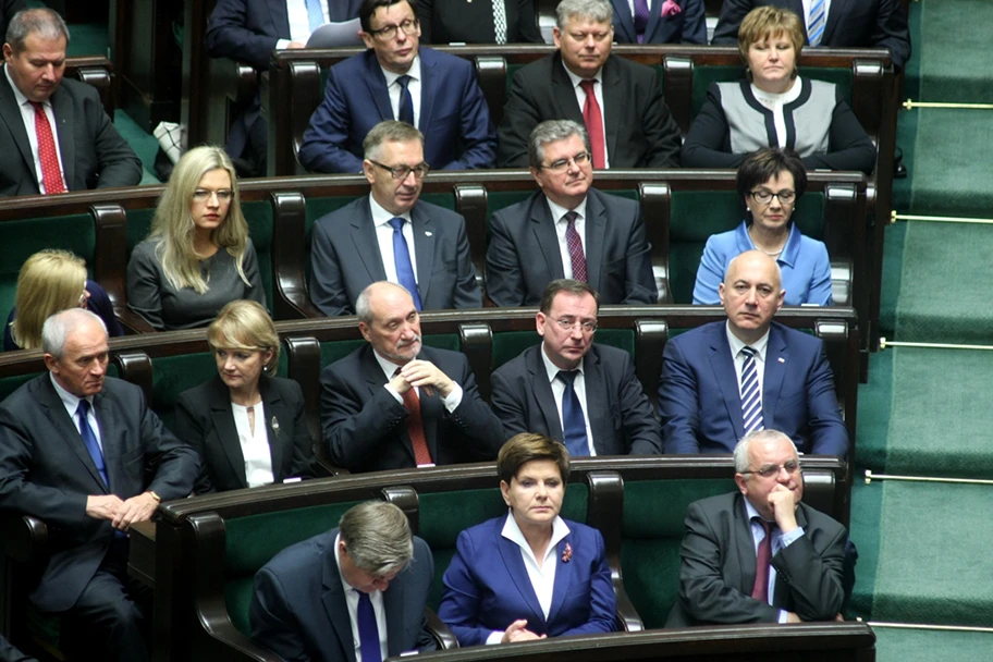 Die PiS-Franktion im polnischen Parlament, aufgenommen im November 2015.