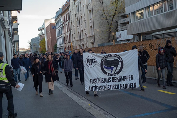 Gegendemonstration zur PNOS-Veranstaltung vom Samstag in Basel.