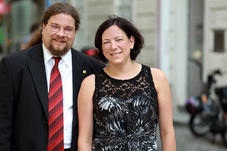 Sacher & Bergmaier 2012.