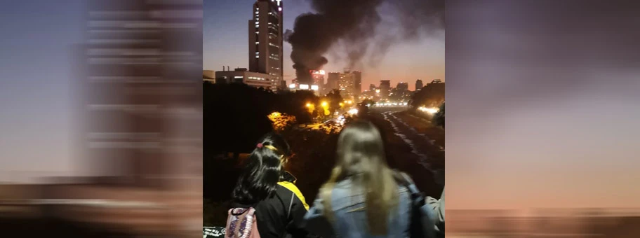 Blick auf das Zentrum von Santiago de Chile während den Ausschreitungen, Oktober 2019.