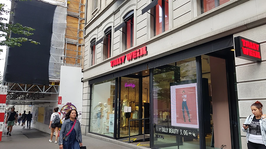 Tally Weijl-Shop an der Bahnhofstrasse in Zürich, Juli 2020.