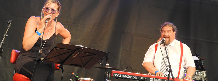 Irene Fellner-Feldegg, Klaus Bergmaier in der Szene Wien.