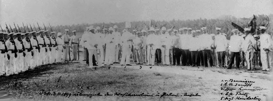 Übergabe der Westkarolinen und Palauinseln am 3. November 1899 auf der Insel Yap.